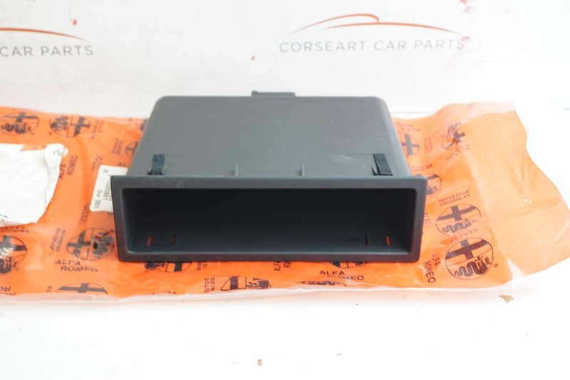 113305861 Alfa Romeo 145 146 Mittelkonsole Fach Radioblende