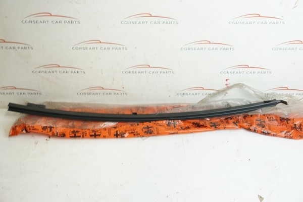 161005503501 Alfa Romeo 75 Scheibenrahmen Schachtleiste hinten links