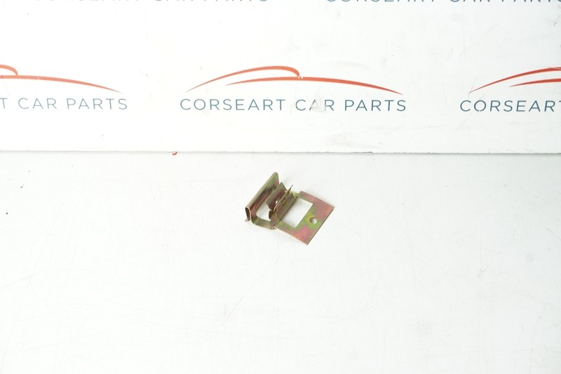 60701811 / 161006217600 Alfa Romeo Klammer