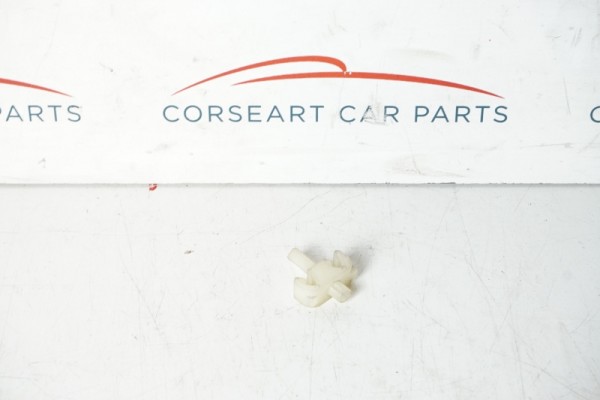 60501702 Alfa Romeo 75 / 33 / 164 / GTV Spider 916 Klemmstück