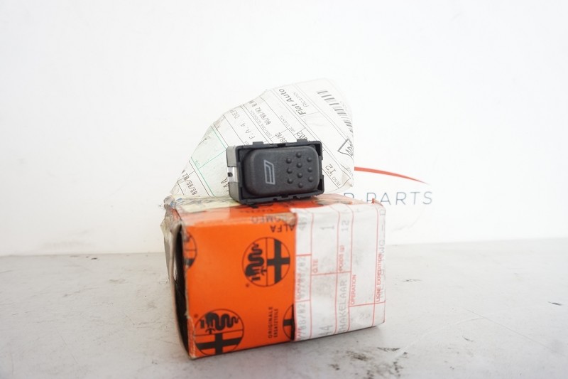 60651644 Alfa Romeo GTV Spider 916 windo box