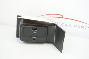 Alfa Romeo MiTo 955 Blende Anschluss USB / AUX