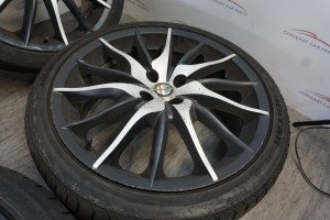 156098262 Alfa Romeo MiTo 955 Räder Komplettsatz Felgen 7,5J x 18 H2 (Reifen abgefahren)