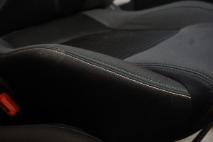 Alfa Romeo MiTo 955 Satz Sitze SPORTIVA Vorne+Hinten Stoff grün-weiße Naht