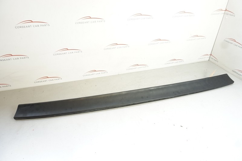 60531193 Alfa Romeo 75 Heckklappe Leiste Gummi