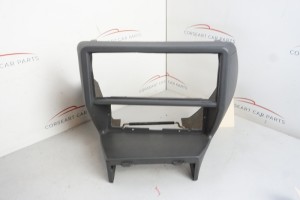 Alfa Romeo 75 Mittelkonsole Verkleidung Vorne