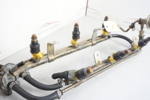 Alfa Romeo 916 Injection Rail Pipe + Injection Nozzles...