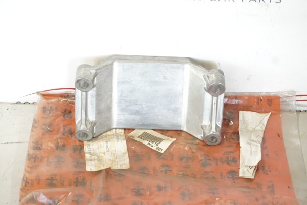 60663616  Alfa Romeo GTV Spider 916 Y-Pipe Protection Bracket