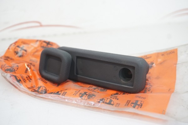60589900 Alfa Romeo 164 Window Handle Rear