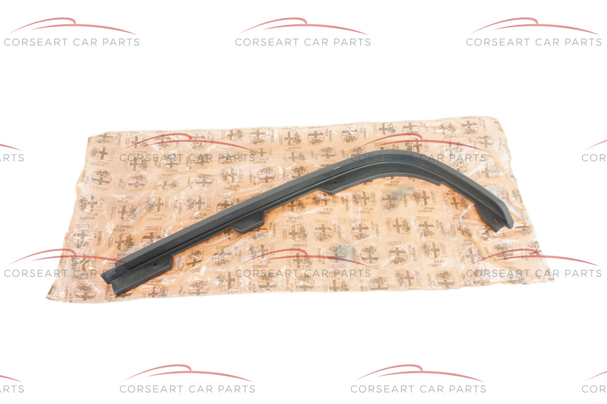 60505293 / 127897 Alfa Romeo 33 & Alfasud Leiste / Spoil