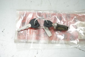 60778253 Alfa Romeo 164 Door Lock Cylinder LH
