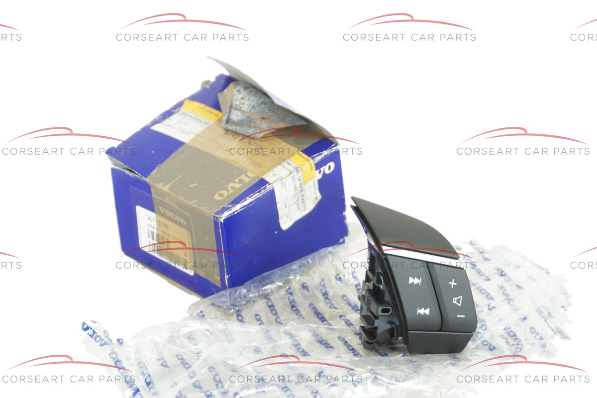 30710706 Volvo V70 Steering Wheel Radio Control, 59,00