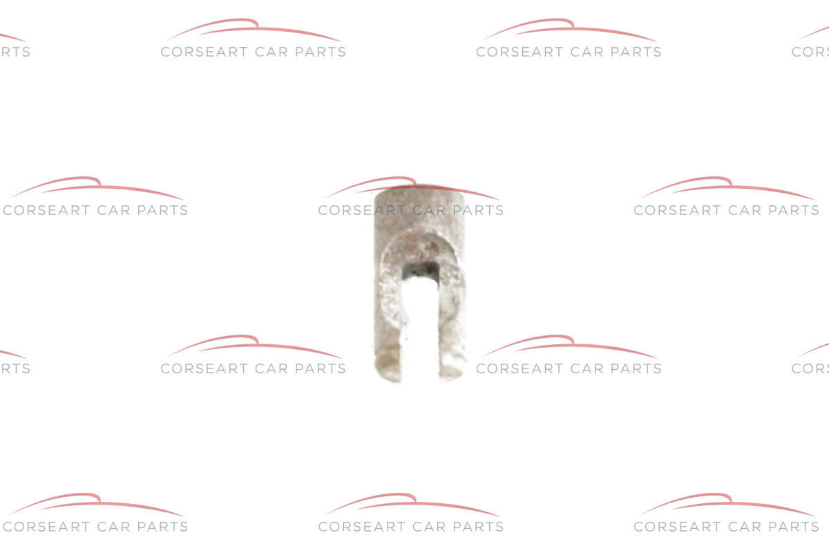 60718575 / 107341 Alfa Romeo Alfasud Buchse