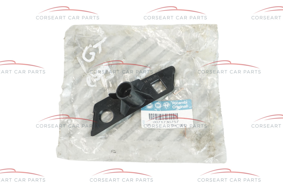71736757 Alfa Romeo GT 937 Verkleidung rechts Wischwasserd&u