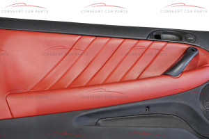 Alfa Romeo GT 937 Türverkleidung rot Leder vorne links