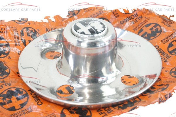105122802400 Alfa Romeo 105 Hub Cap with Emblem