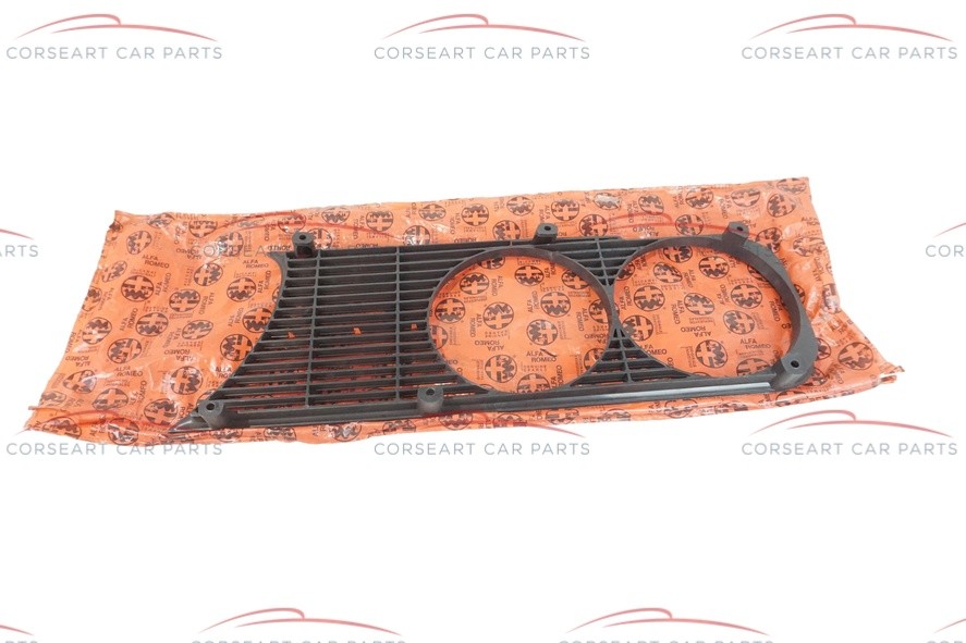105125944500 Alfa Romeo Berlina 2000 Kühlergrill rechts