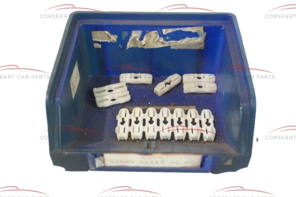 60509710 Alfa Romeo 145 & 164 Klipp Vordertür (Preis je Stück)