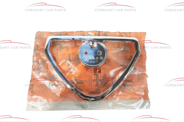 60728917 / 116468912400 Alfa Romeo GTV6 116 Kühlergrillmaske mittig Scudetto