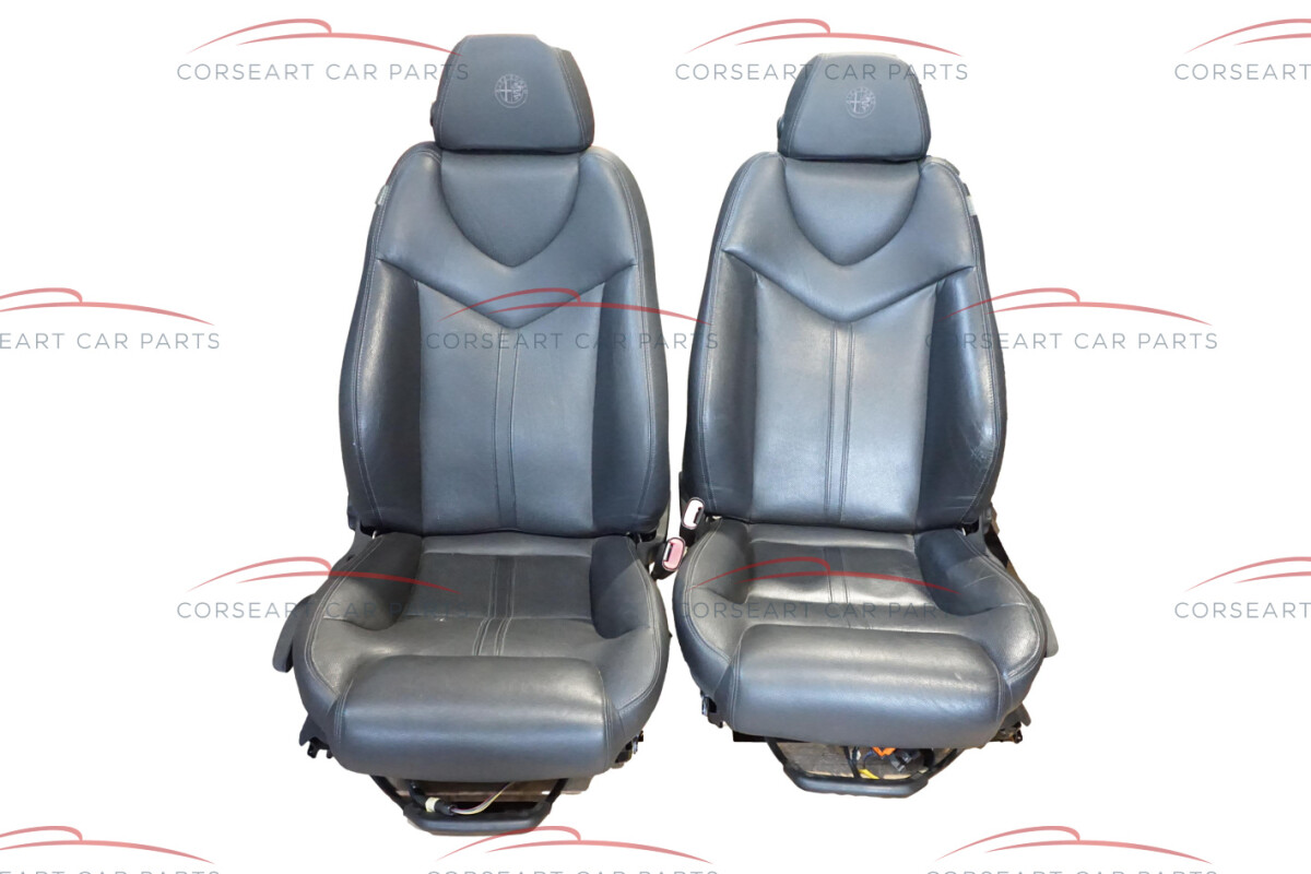 Alfa Romeo GT 937 Sitze vorne schwarz Leder