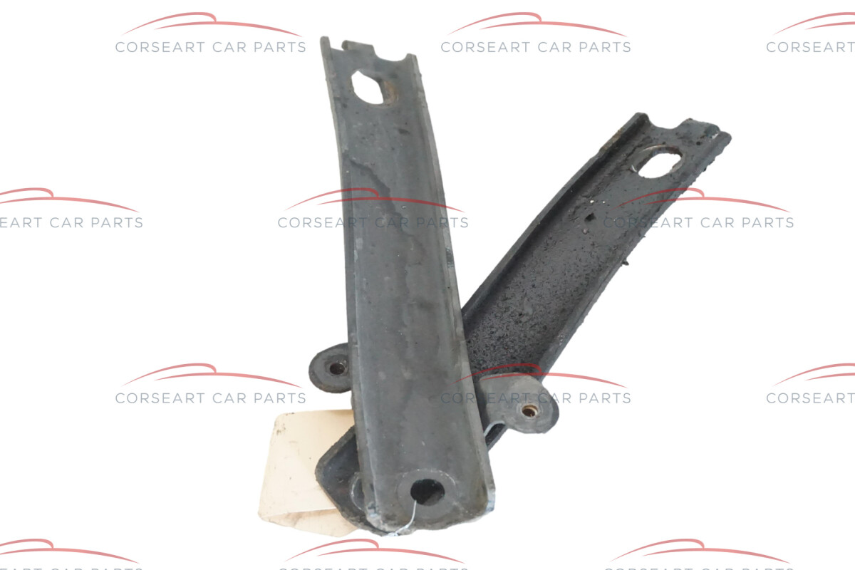 Alfa Romeo 939 Achsträger Halter vorne links + rechts
