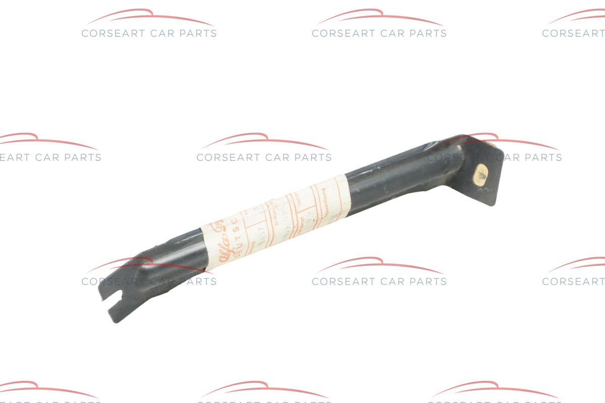 100690 Alfa Romeo Alfasud - body front suspension struts