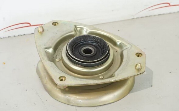 Alfa Romeo GTV Spider 916 Domlager links neu